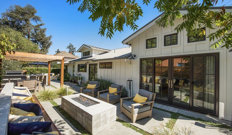 Outdoor Kitchen Construction