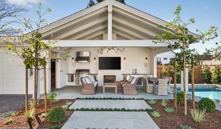 Outdoor Kitchen Construction
